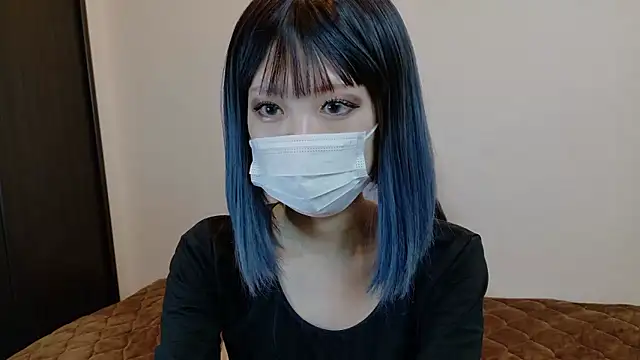 sarina at online show from 12/17/25, 04:18