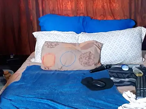 Snapshot of BOUNCINGASSX chatting on 03/08/26, 12:31 BOUNCINGASSX online show from 03/08/26, 12:31