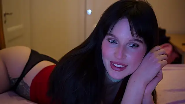 Snapshot of ellaa91 chatting on 11/17/25, 02:34 ellaa91 online show from 11/17/25, 02:34