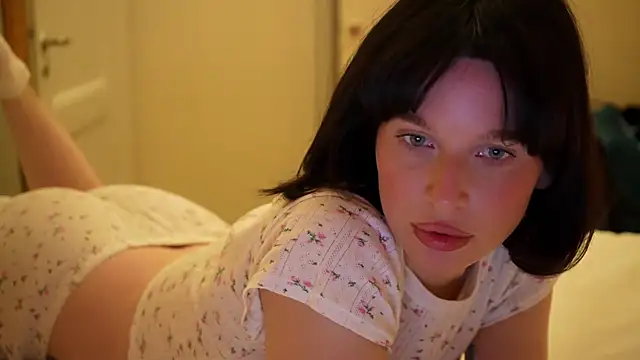 ellaa91 online show from 03/16/26, 06:45