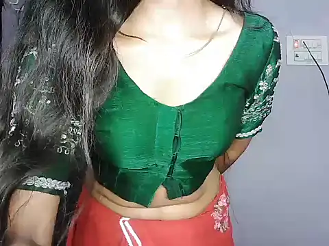 ROSE GOLDE online show from 02/11/26, 06:35