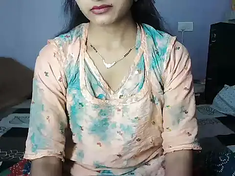 ROSE GOLDE online show from 06/05/26, 05:47