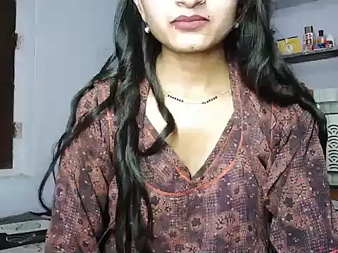 ROSE GOLDE online show from 06/10/26, 03:00