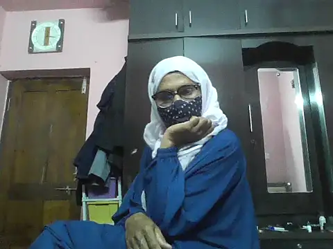 Snapshot of nasrin_katoon_7 chatting on 11/16/25, 06:02 nasrin katoon 7 online show from 11/16/25, 06:02