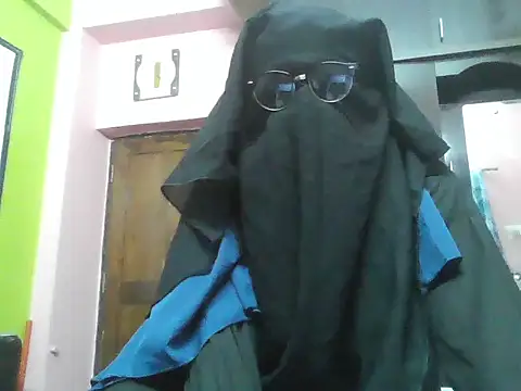 Snapshot of nasrin_katoon_7 chatting on 11/21/25, 06:06 nasrin katoon 7 online show from 11/21/25, 06:06