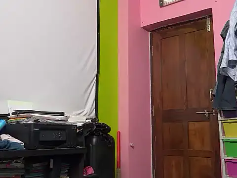 Snapshot of nasrin_katoon_7 chatting on 12/18/25, 09:26 nasrin katoon 7 online show from 12/18/25, 09:26