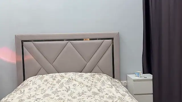 Wow Akemi online show from 11/18/25, 08:08