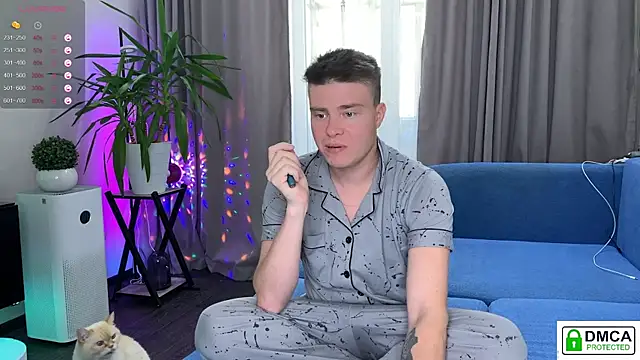 Snapshot of holy_eggs_02 chatting on 09/17/25, 04:58 holy eggs 02 online show from 09/17/25, 04:58