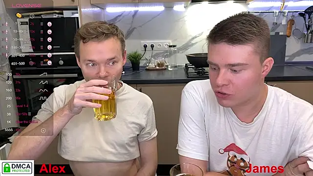 Snapshot of holy_eggs_02 chatting on 10/23/25, 05:55 holy eggs 02 online show from 10/23/25, 05:55