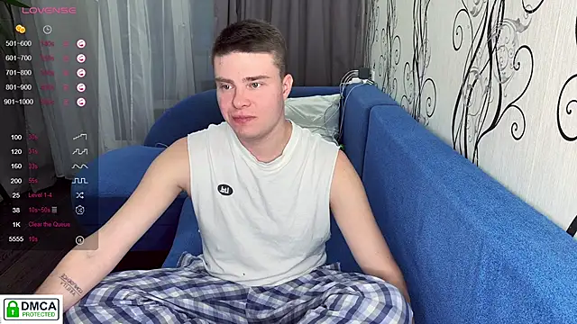 Snapshot of holy_eggs_02 chatting on 10/27/25, 09:52 holy eggs 02 online show from 10/27/25, 09:52