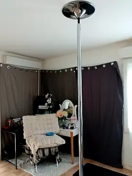 iamlalamilano online show from 03/25/26, 03:29