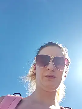 Melly4You online show from 05/25/26, 01:28