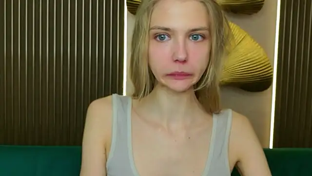 4example Chloe online show from 03/14/26, 10:32