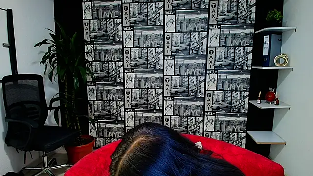 DanielaMonroe online show from 04/18/26, 09:04