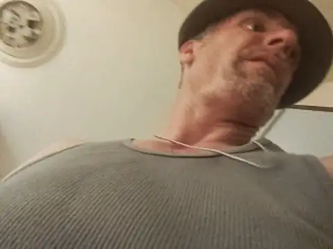 Snapshot of Billysch@xh chatting on 06/30/26, 02:12 Billyschxh online show from 06/30/26, 02:12