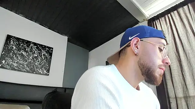 Maximo Wolff online show from 09/17/25, 08:10