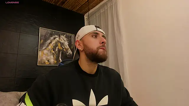 Maximo Wolff online show from 10/15/25, 07:58