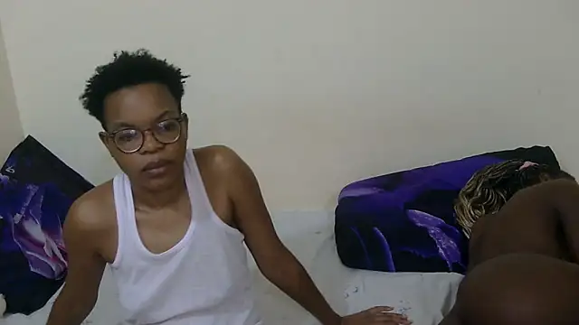 Snapshot of Miss-Hennessy chatting on 11/15/25, 12:30 Miss-Hennessy online show from 11/15/25, 12:30