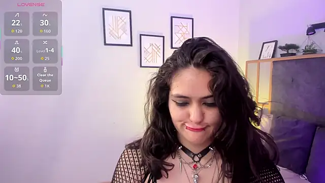 Snapshot of Azurra_amatto2 chatting on 11/26/25, 11:06 Azurra amatto2 online show from 11/26/25, 11:06