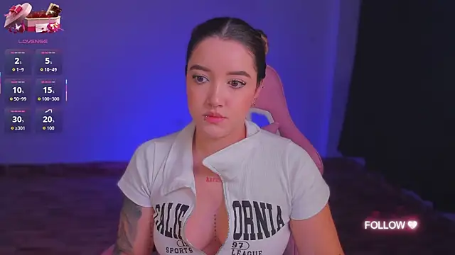 lunaarose online show from 09/25/25, 04:16