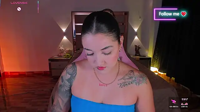 lunaarose online show from 02/03/26, 03:37