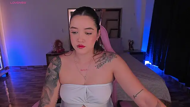 lunaarose online show from 05/27/26, 02:41