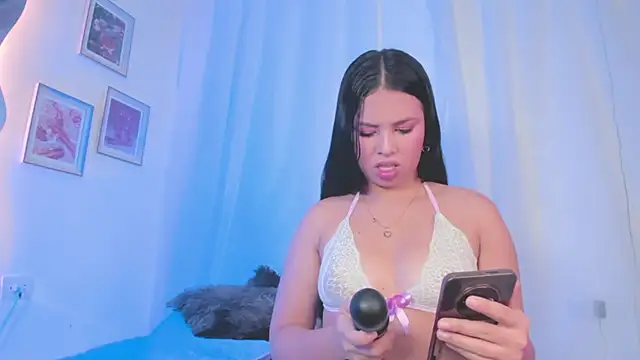 Snapshot of Star_party66 chatting on 09/09/25, 02:22 Star party66 online show from 09/09/25, 02:22