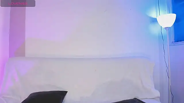 Snapshot of Star_party66 chatting on 10/03/25, 02:52 Star party66 online show from 10/03/25, 02:52