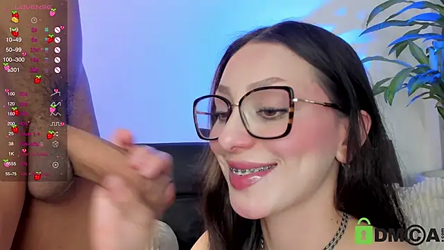 Snapshot of Scarlett_Jackson2 chatting on 04/02/26, 04:21 Scarlett Jackson2 online show from 04/02/26, 04:21