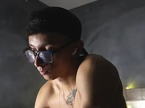 Snapshot of Vbenz28 chatting on 02/07/26, 01:15 Vbenz28 online show from 02/07/26, 01:15