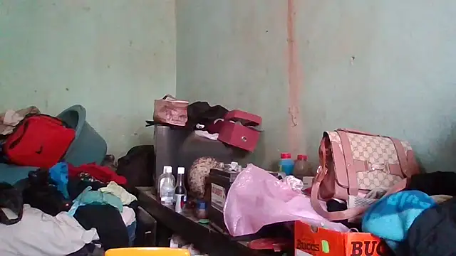 Snapshot of Nicky52 chatting on 09/11/25, 08:25 Nicky52 online show from 09/11/25, 08:25