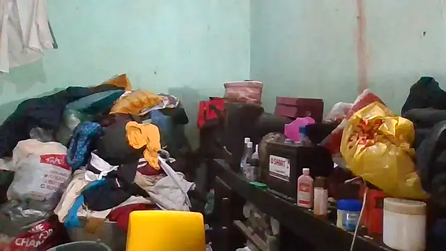 Snapshot of Nicky52 chatting on 10/04/25, 05:55 Nicky52 online show from 10/04/25, 05:55