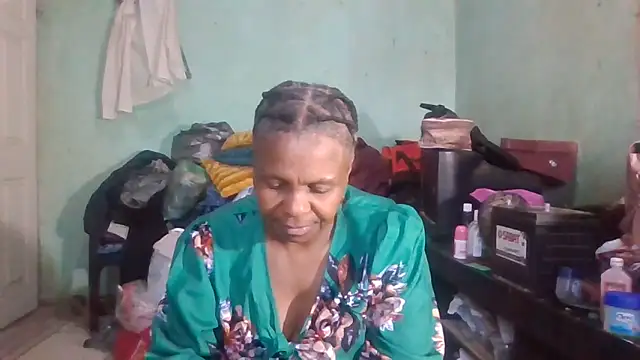 Snapshot of Nicky52 chatting on 10/07/25, 03:42 Nicky52 online show from 10/07/25, 03:42