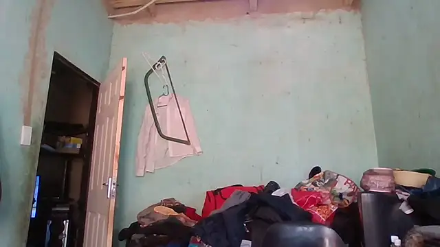 Snapshot of Nicky52 chatting on 11/13/25, 06:23 Nicky52 online show from 11/13/25, 06:23