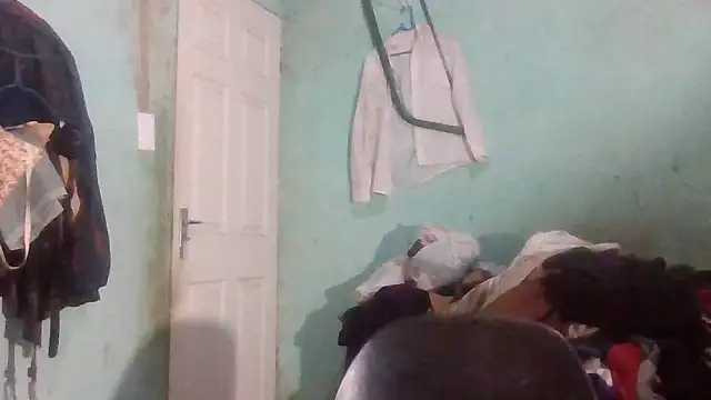 Snapshot of Nicky52 chatting on 11/19/25, 04:51 Nicky52 online show from 11/19/25, 04:51