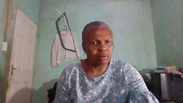 Snapshot of Nicky52 chatting on 11/23/25, 03:45 Nicky52 online show from 11/23/25, 03:45