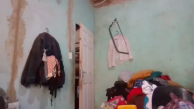 Snapshot of Nicky52 chatting on 11/26/25, 03:02 Nicky52 online show from 11/26/25, 03:02