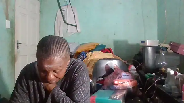 Snapshot of Nicky52 chatting on 11/27/25, 03:08 Nicky52 online show from 11/27/25, 03:08