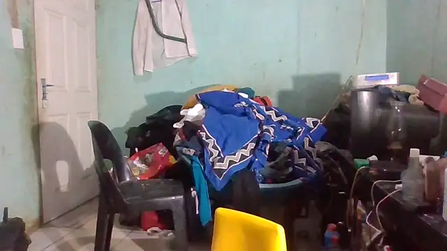 Snapshot of Nicky52 chatting on 11/27/25, 03:14 Nicky52 online show from 11/27/25, 03:14