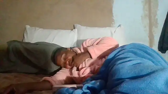 Snapshot of Nicky52 chatting on 11/28/25, 06:32 Nicky52 online show from 11/28/25, 06:32