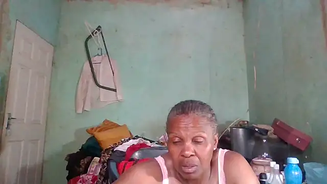 Snapshot of Nicky52 chatting on 12/02/25, 09:14 Nicky52 online show from 12/02/25, 09:14