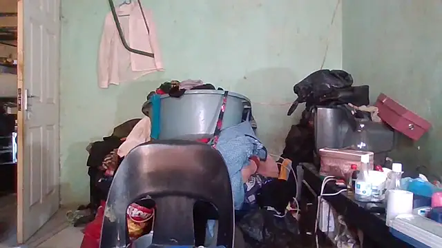 Snapshot of Nicky52 chatting on 12/05/25, 08:23 Nicky52 online show from 12/05/25, 08:23