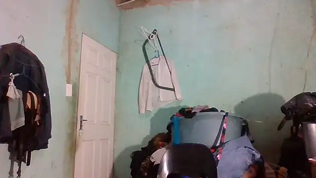 Snapshot of Nicky52 chatting on 12/05/25, 08:27 Nicky52 online show from 12/05/25, 08:27