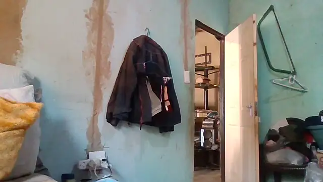 Snapshot of Nicky52 chatting on 01/06/26, 04:27 Nicky52 online show from 01/06/26, 04:27