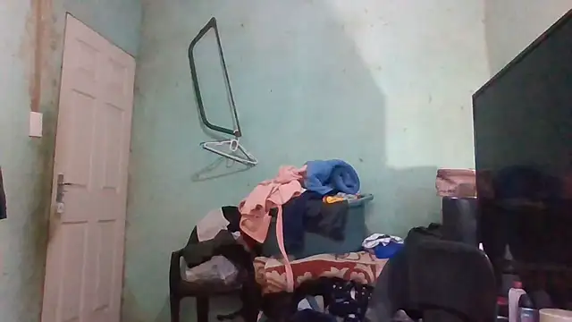 Snapshot of Nicky52 chatting on 01/06/26, 04:32 Nicky52 online show from 01/06/26, 04:32