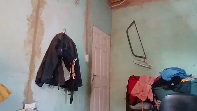 Snapshot of Nicky52 chatting on 01/10/26, 04:58 Nicky52 online show from 01/10/26, 04:58