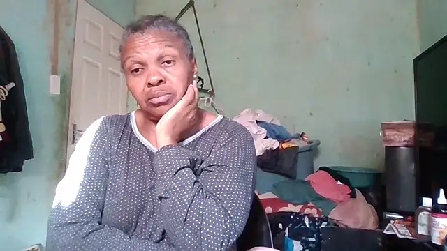 Snapshot of Nicky52 chatting on 01/12/26, 05:23 Nicky52 online show from 01/12/26, 05:23