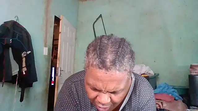 Snapshot of Nicky52 chatting on 01/13/26, 05:35 Nicky52 online show from 01/13/26, 05:35