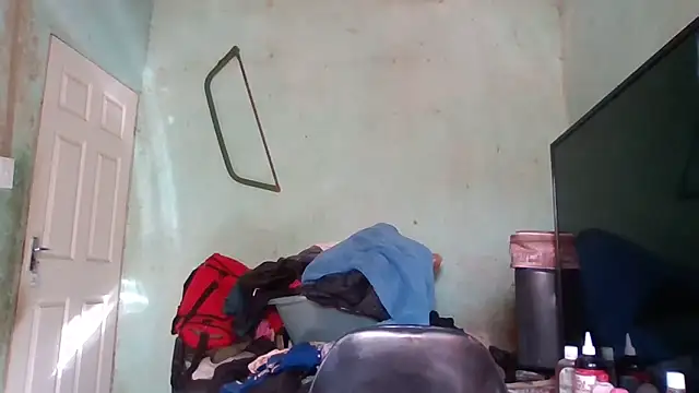 Snapshot of Nicky52 chatting on 01/15/26, 05:56 Nicky52 online show from 01/15/26, 05:56