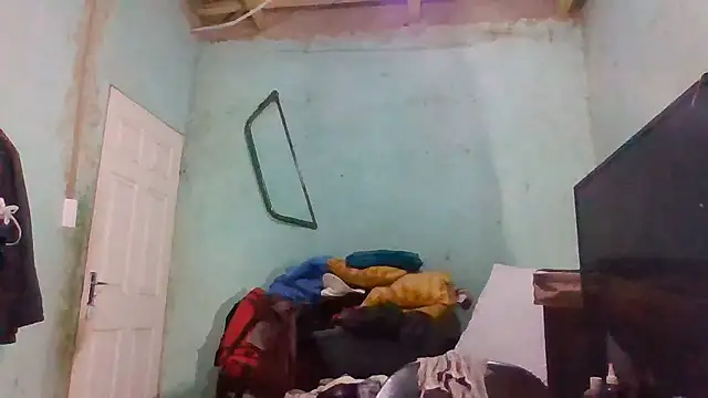 Snapshot of Nicky52 chatting on 01/15/26, 06:00 Nicky52 online show from 01/15/26, 06:00